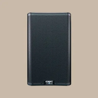 QSCK8V2 Powered 2-way loudspeaker system with advanced DSP